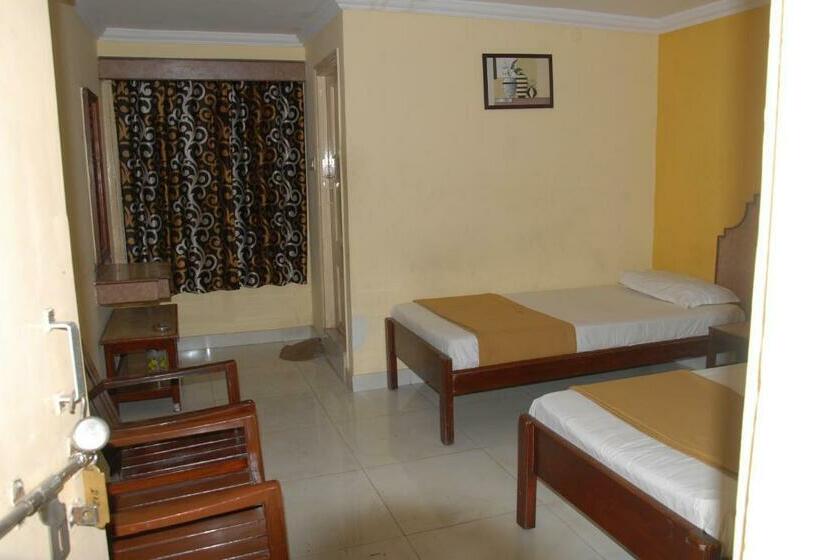 Номер Стандарт, Bhavani Lodge