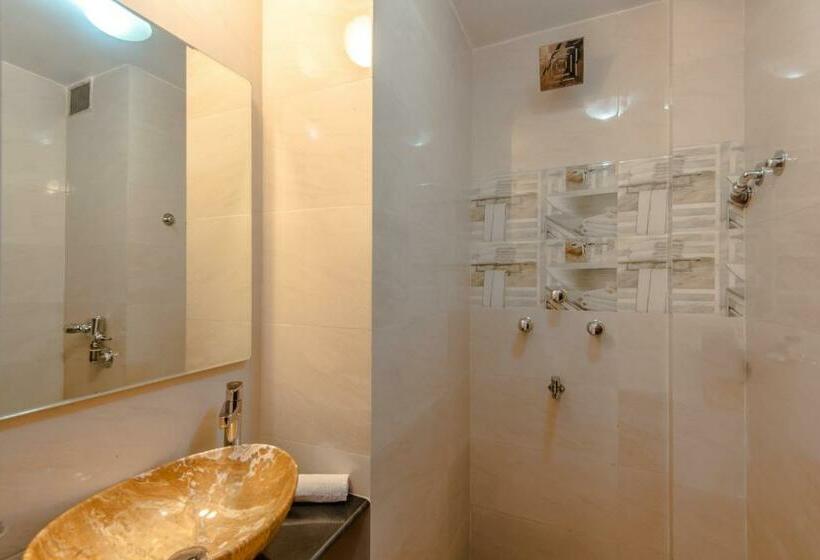 Deluxe Room, Mogul Palace   Near Masjid Bunder Mumbai