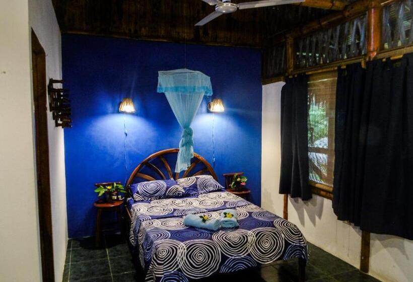 Номер Стандарт Вид на Бассейн, Montañita Cabañas