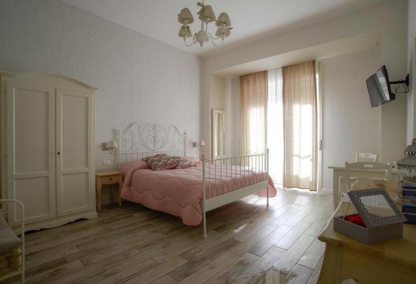 سوئیت با وان آب گرم, Romantica Salerno