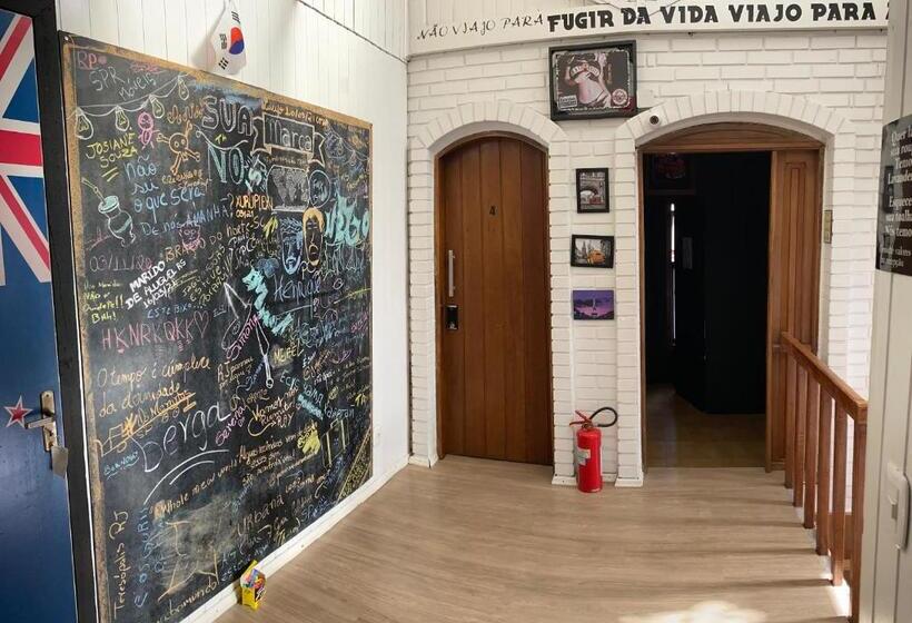 컴포트 트리플 룸, Casa Do Rogério Hostel
