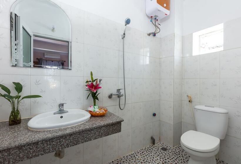 اتاق لوکس سه تخته, Airport Hotel Hanoi Convenient & Friendly