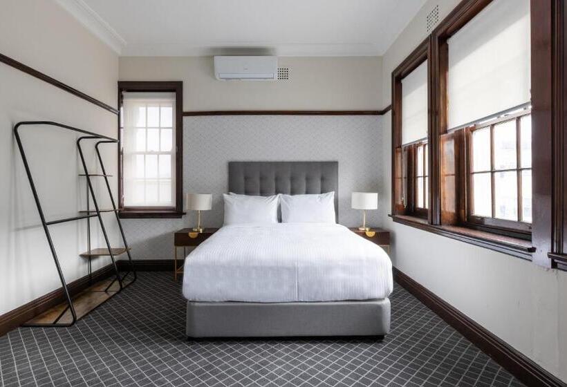 Quarto Estandar, Southern Cross