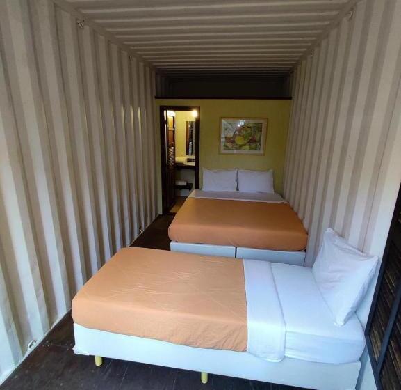 غرفة قياسية ثلاثية, Container Eco Suítes