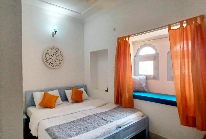 标准房带园景, Jaisalmer Hostel Crowd