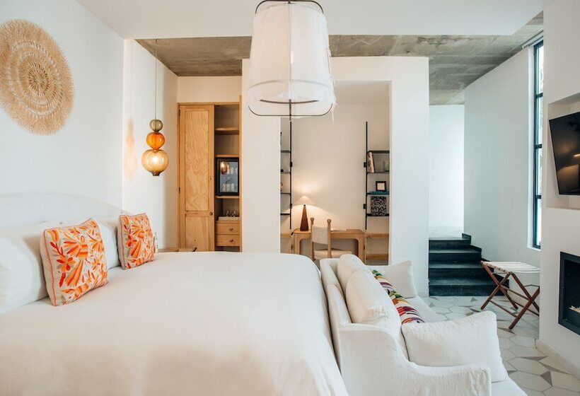 스위트 킹사이즈 침대, Lotelcasa Arca
