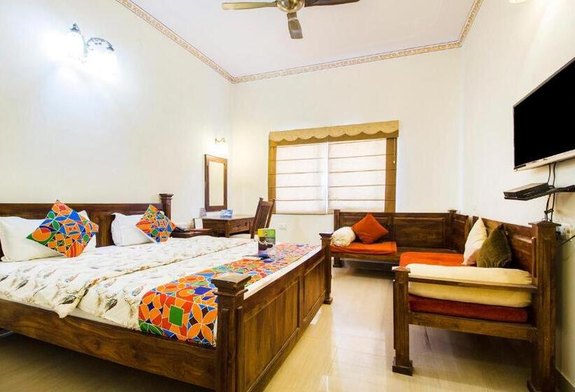 Люкс, Raj Kothi Jaipur Airport