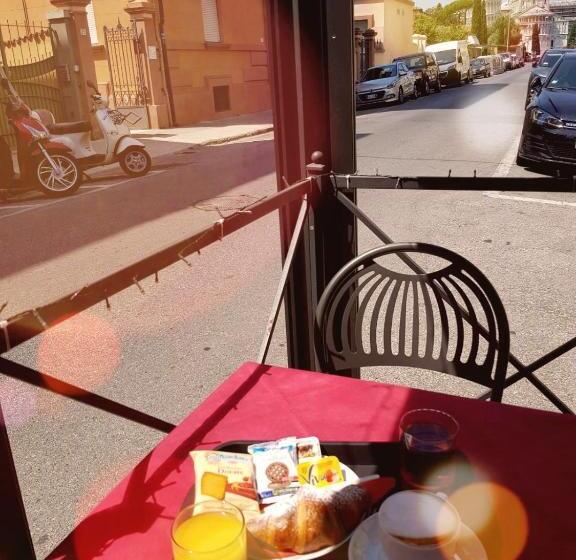 اتاق استاندارد چهار تخته, Bed And Breakfast Sognando Verso La Torre