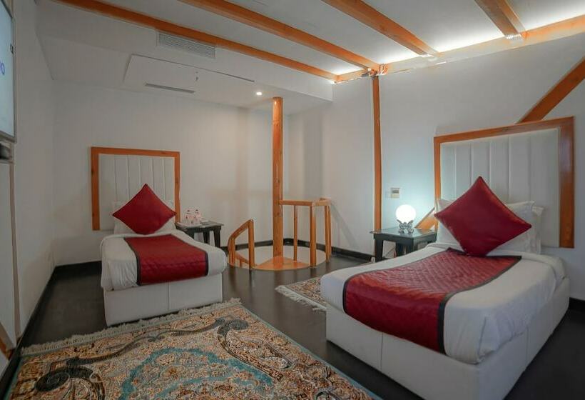 Family Suite, Rose Petal