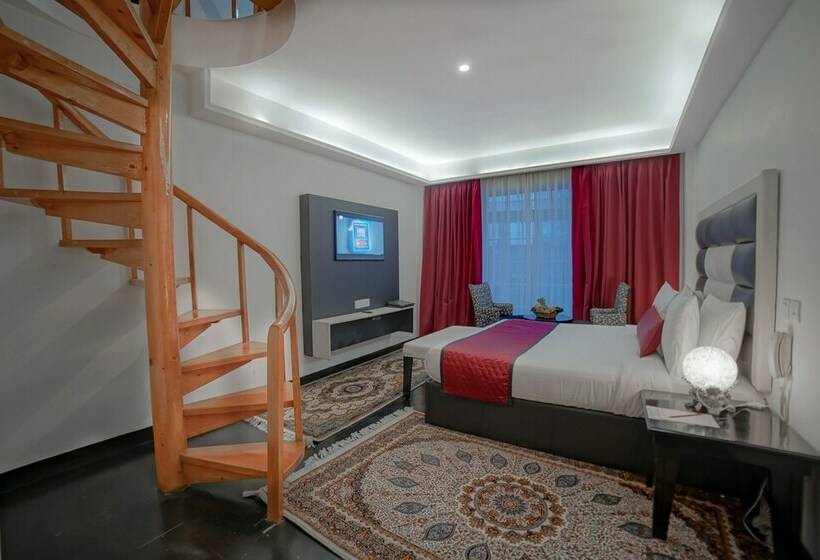 Family Suite, Rose Petal