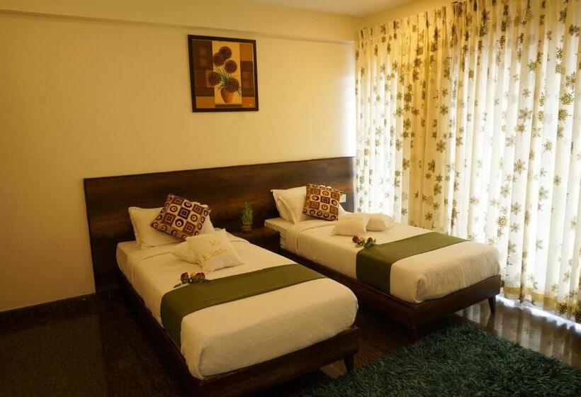 غرفة ديلوكس, Royal Serenity Kammanahalli