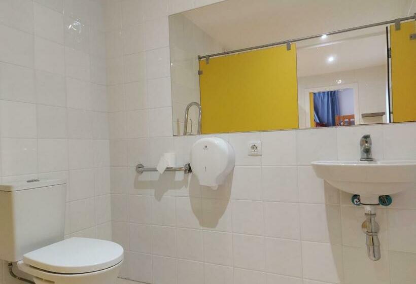 اتاق استاندارد چهار تخته, áncora Hostel Foz