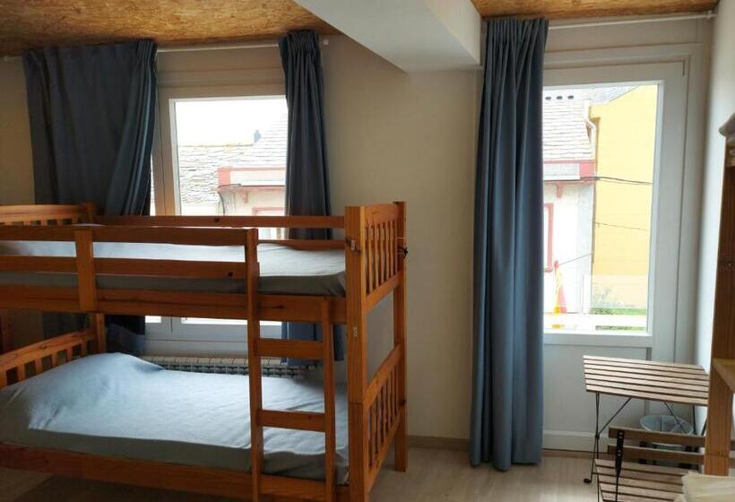 اتاق استاندارد چهار تخته, áncora Hostel Foz
