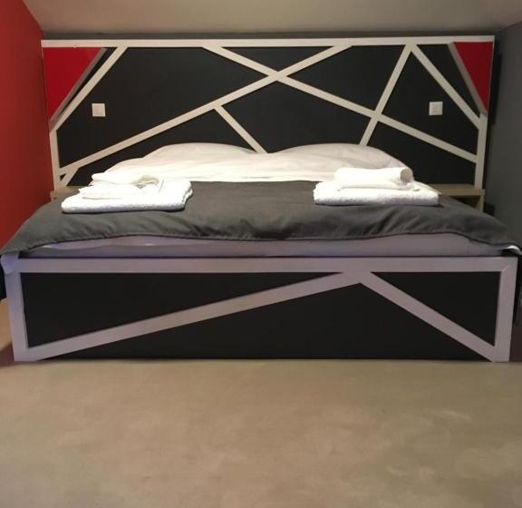 اتاق استاندارد با تخت بزرگ, Net Hotel Pitesti