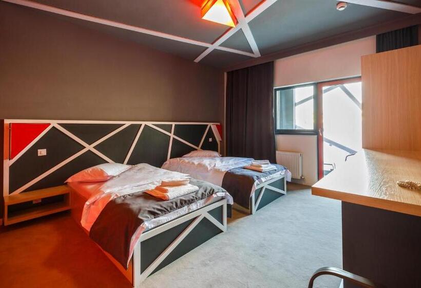 اتاق لوکس, Net Hotel Pitesti