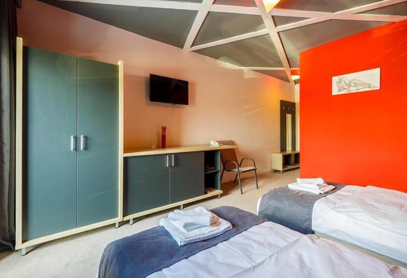 اتاق لوکس, Net Hotel Pitesti