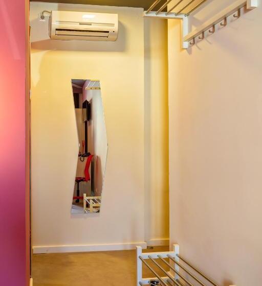 اتاق استاندارد یک تخته با بالکن, Net Hotel Pitesti