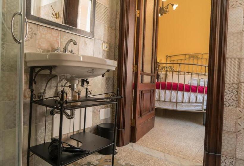 Номер Deluxe, Inn Liberty