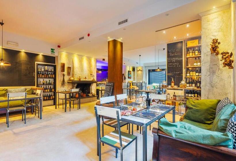 اتاق کلاسیک سه تخته, Locanda Le Monache