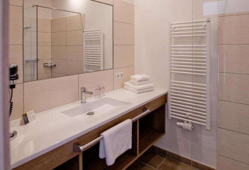Номер Стандарт с Балконом, Landhotel Berger
