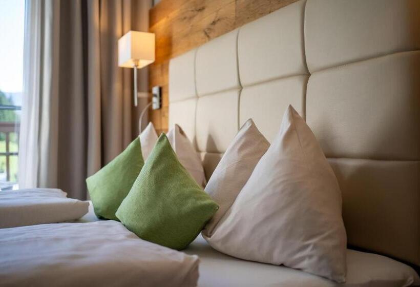 Номер Стандарт с Балконом, Landhotel Berger