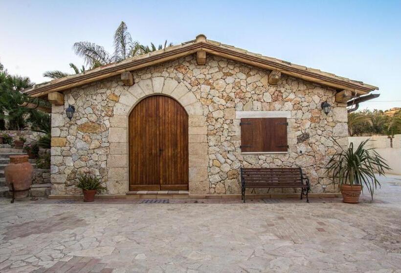 Студио Стандарт Вид на Бассейн, Casale Rocca Russa B&b