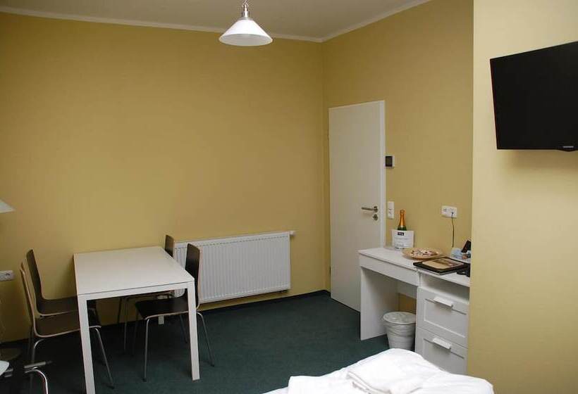 Апартаменты 2 Спальни, Casilino Hotel A 20 Wismar