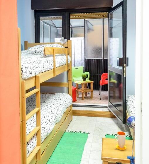 اتاق خانوادگی با سرویس بهداشتی مشترک, Hostel White Town