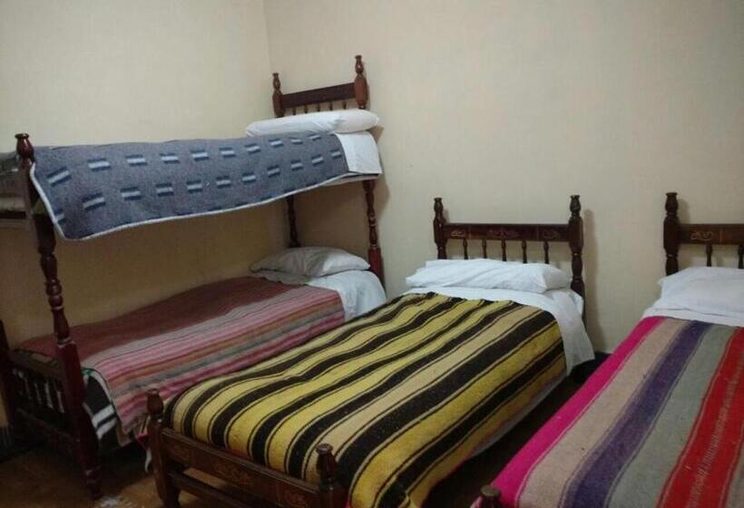 ルームシェアのワンベッド, Hostal Milmahuasi Iruya
