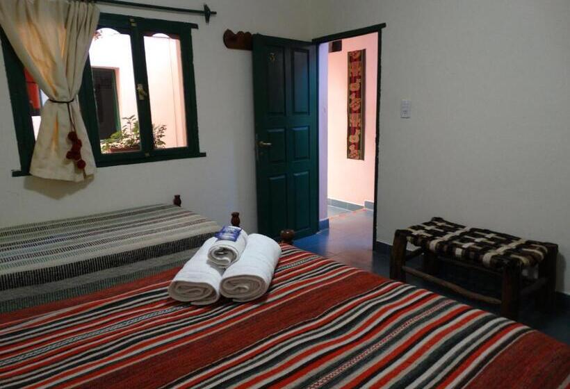 スタンダードインサイドビュールーム, Hostal Milmahuasi Iruya