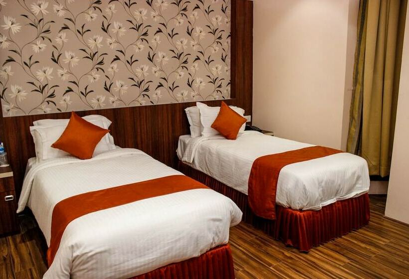 高级客房, Regenta Inn Larica