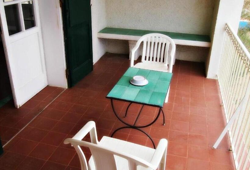 اتاق استاندارد سه تخته با چشم‌انداز باغ, Villa Furia