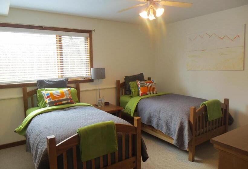 Quarto Estandar, At Wits End B&b