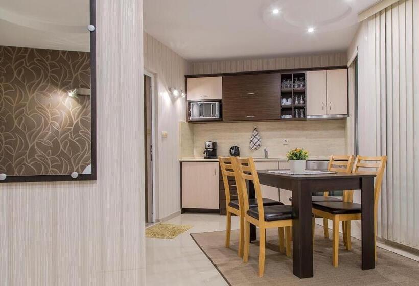 استودیوی استاندارد با چشم‌انداز دریا, Family Hotel Adena