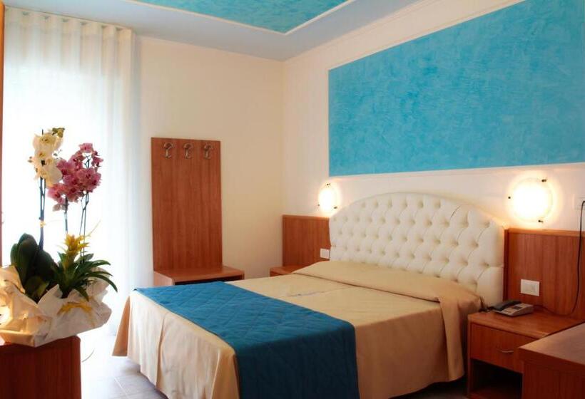 Quarto Estandar com Sacada, Hollywoods