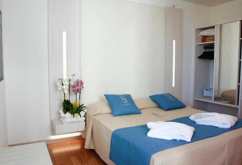 Quarto Estandar Vista Mar, Hollywoods