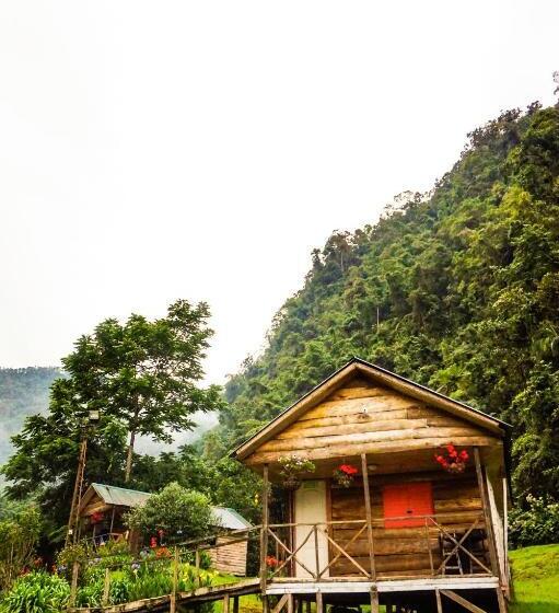 스탠다드 방갈로, Termales San Vicente