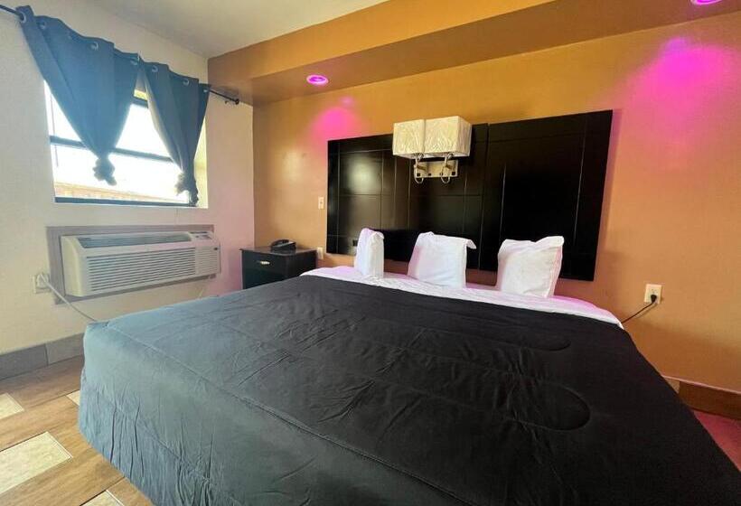 스위트 킹사이즈 침대, Circle Motor Lodge