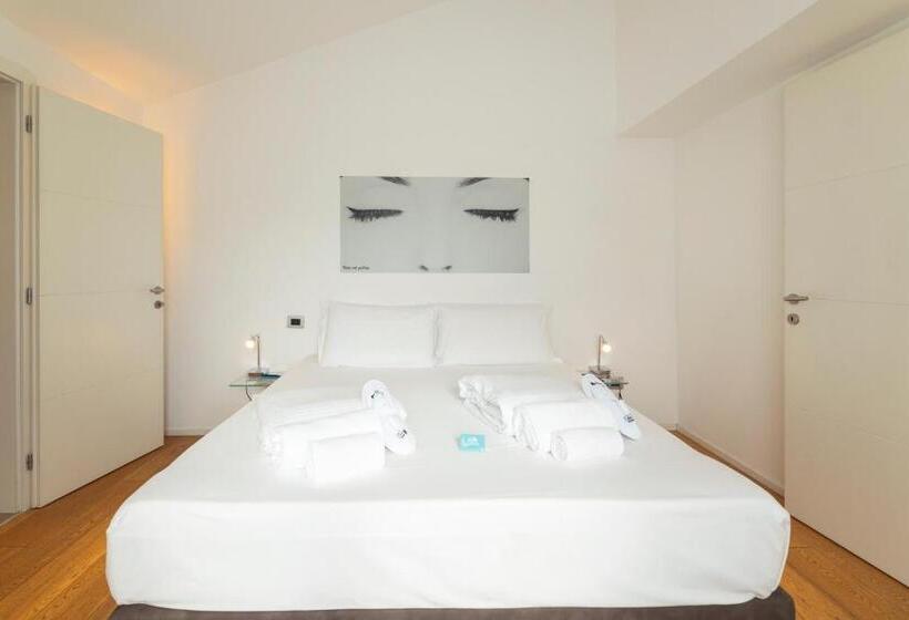 اتاق استاندارد با بالکن, Heart Of Trento Loft & Rooms
