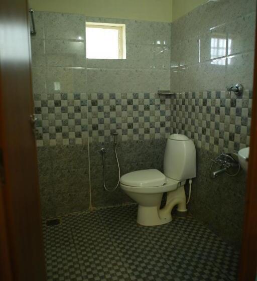 اتاق لوکس سه تخته, Anna Residency