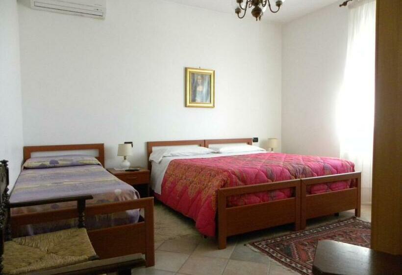 Трехместный Номер Стандарт Вид на Сад, B&b Al Laghetto