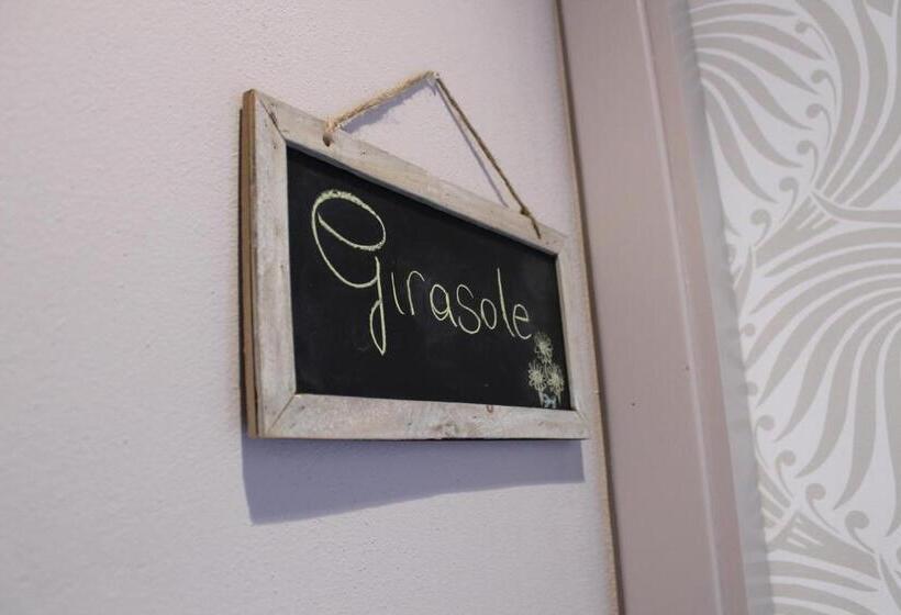 اتاق استاندارد سه نفره, B&b Nannalia