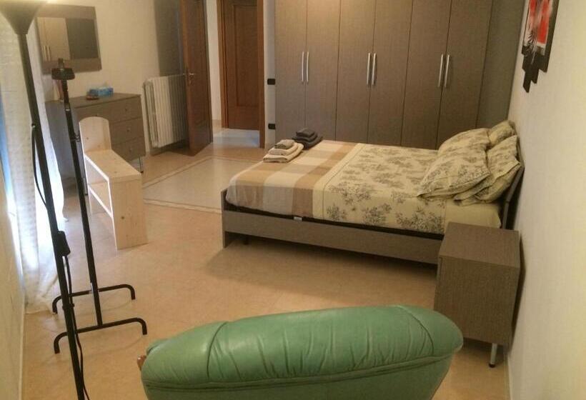 Номер Стандарт, B&b Camelie