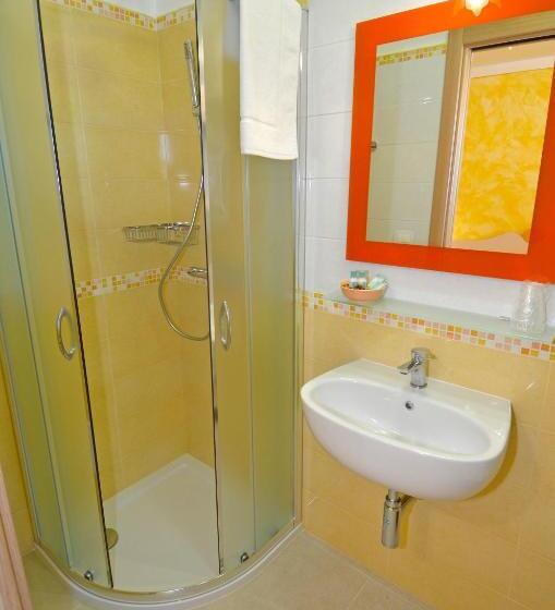 基本间, B&b Lu Cantoru