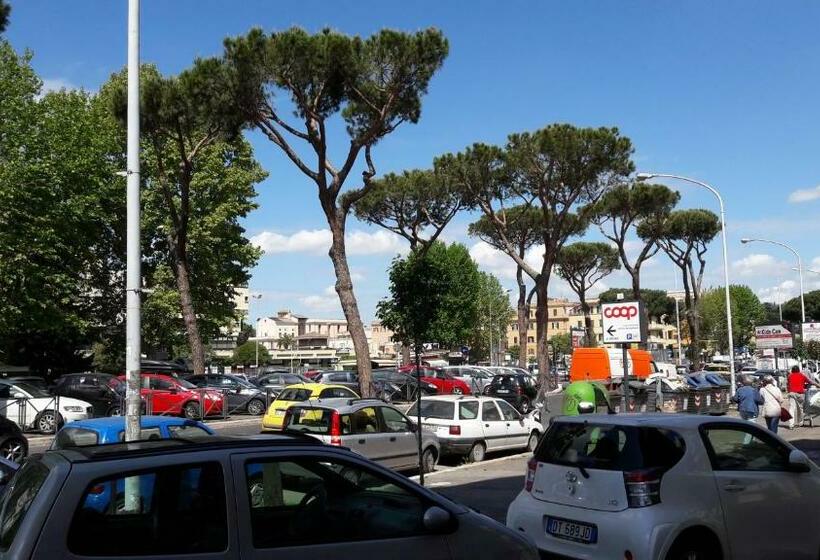 اتاق استاندارد سه نفره, Il Segno In Rome