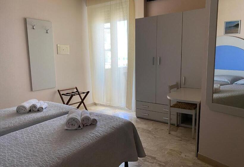 اتاق لوکس با چشمانداز دریا, Moderno   Bed & Breakfast
