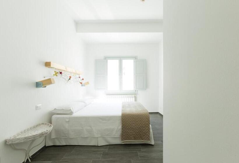 Номер Стандарт, Tangram House