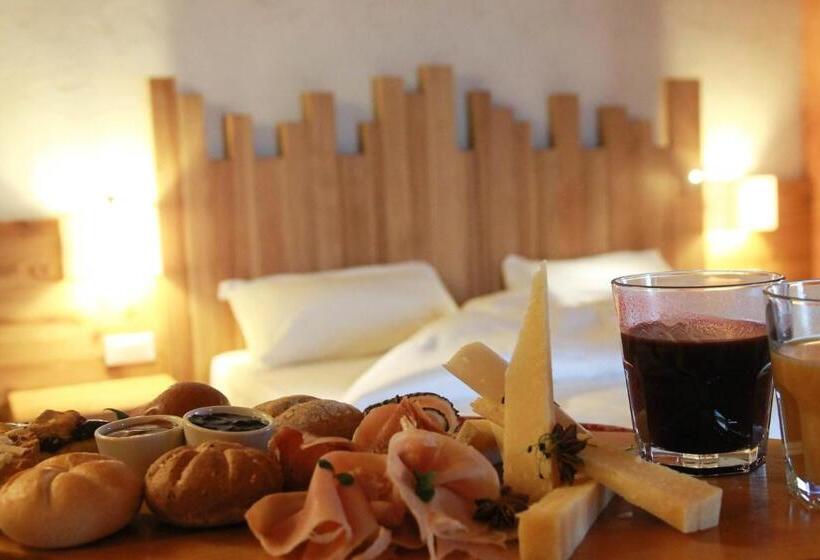 Семейный Номер Вид на Горы, Malga Millegrobbe Nordic Resort
