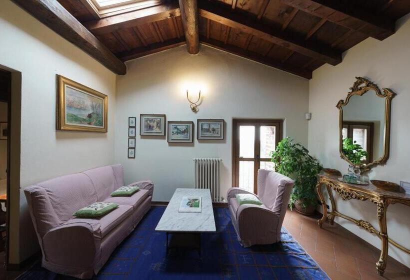 Полулюкс, Castello Di Cernusco Lombardone