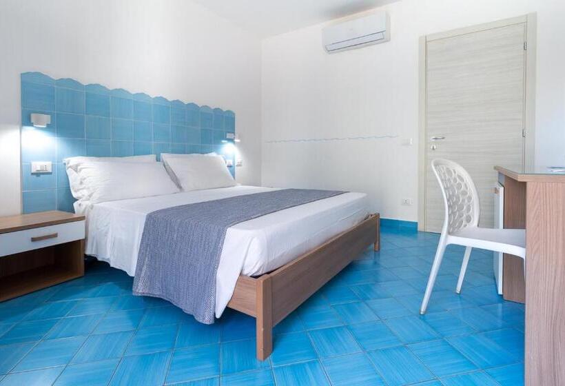 اتاق استاندارد با بالکن, B&b Sperlonga